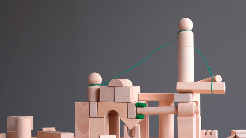 Den Big Ball of Mud mit Strategic DDD und Software Analytics aufräumen